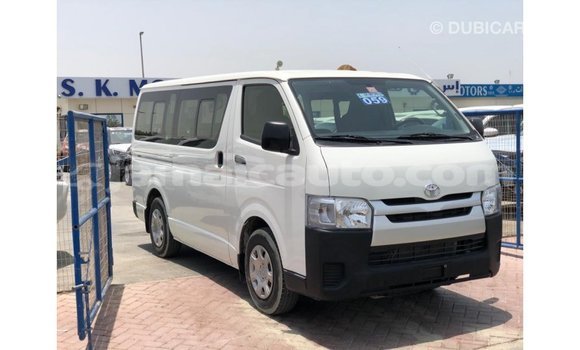 Buy Import Toyota Hiace White Car in Import - Dubai in Clarendon Buy Import Toyota Hiace White Car in Import - Dubai in Clarendon