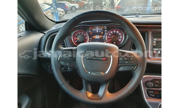 Acheter Import Voiture Dodge Challenger Noir à Import - Dubai, Clarendon Acheter Import Voiture Dodge Challenger Noir à Import - Dubai, Clarendon