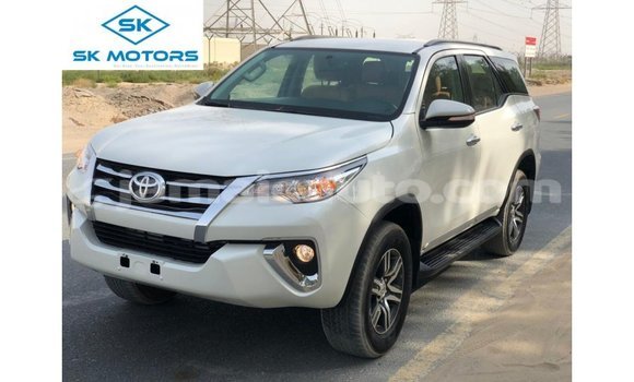 Buy Import Toyota Fortuner White Car in Import - Dubai in Clarendon Buy Import Toyota Fortuner White Car in Import - Dubai in Clarendon