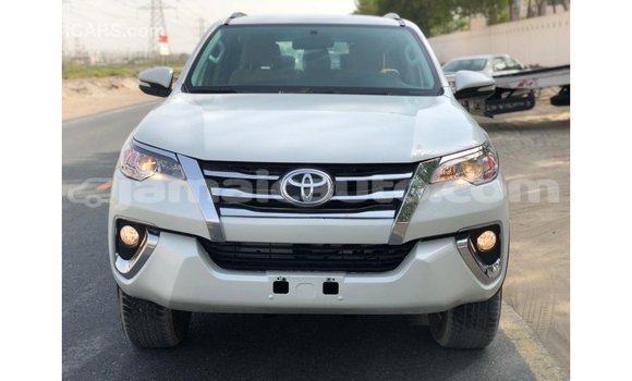 Buy Import Toyota Fortuner White Car in Import - Dubai in Clarendon Buy Import Toyota Fortuner White Car in Import - Dubai in Clarendon