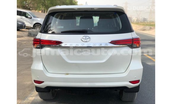 Buy Import Toyota Fortuner White Car in Import - Dubai in Clarendon Buy Import Toyota Fortuner White Car in Import - Dubai in Clarendon