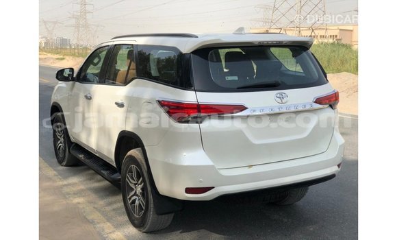 Buy Import Toyota Fortuner White Car in Import - Dubai in Clarendon Buy Import Toyota Fortuner White Car in Import - Dubai in Clarendon