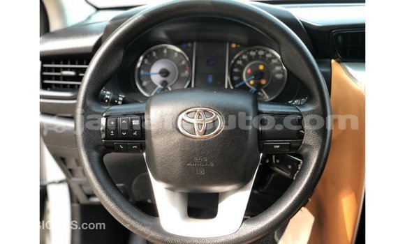 Buy Import Toyota Fortuner White Car in Import - Dubai in Clarendon Buy Import Toyota Fortuner White Car in Import - Dubai in Clarendon