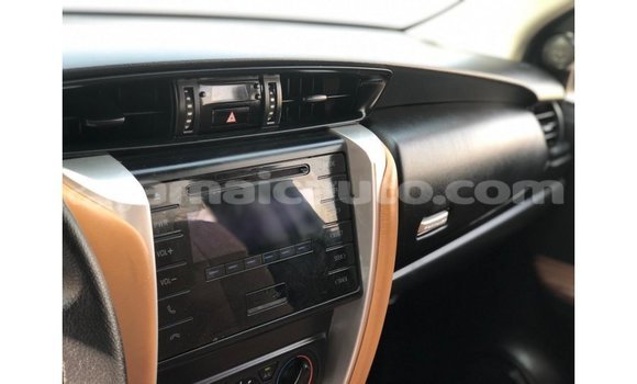 Buy Import Toyota Fortuner White Car in Import - Dubai in Clarendon Buy Import Toyota Fortuner White Car in Import - Dubai in Clarendon