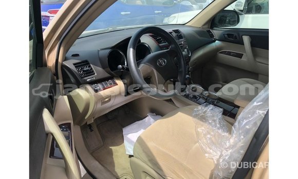 Buy Import Toyota Highlander Other Car in Import - Dubai in Clarendon Buy Import Toyota Highlander Other Car in Import - Dubai in Clarendon
