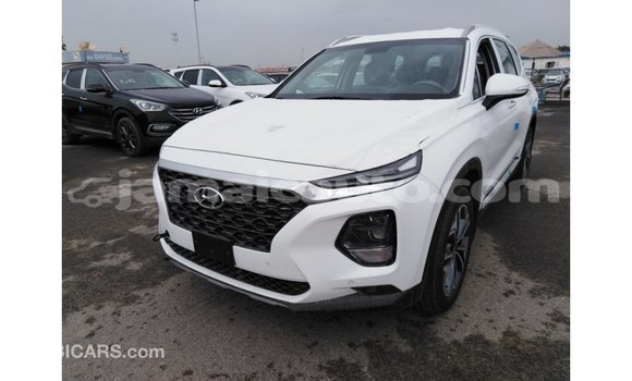 Acheter Import Voiture Hyundai Santa Fe Blanc à Import - Dubai, Clarendon Acheter Import Voiture Hyundai Santa Fe Blanc à Import - Dubai, Clarendon