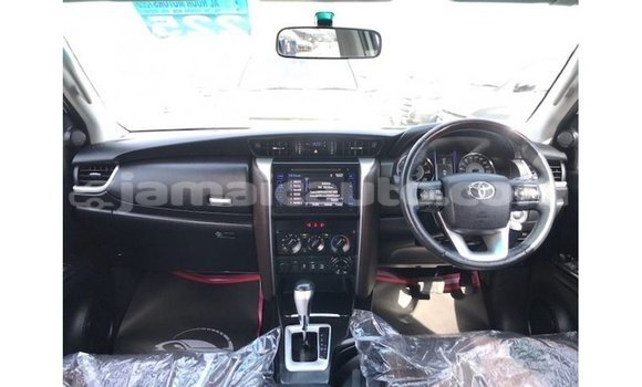 Buy Import Toyota Fortuner White Car in Import - Dubai in Clarendon Buy Import Toyota Fortuner White Car in Import - Dubai in Clarendon