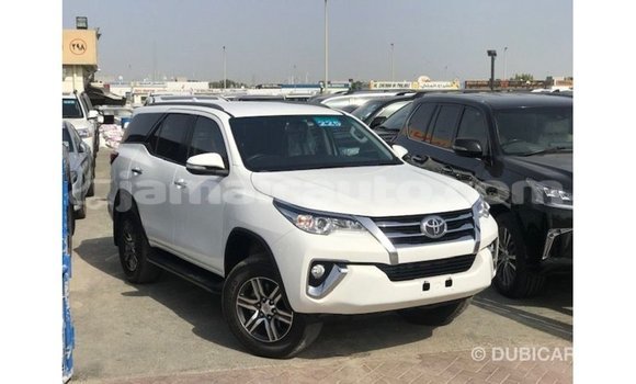 Buy Import Toyota Fortuner White Car in Import - Dubai in Clarendon Buy Import Toyota Fortuner White Car in Import - Dubai in Clarendon