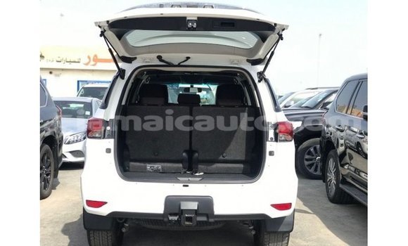 Buy Import Toyota Fortuner White Car in Import - Dubai in Clarendon Buy Import Toyota Fortuner White Car in Import - Dubai in Clarendon