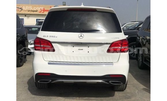 Buy Import Mercedes-Benz 190 (W201) White Car in Import - Dubai in Clarendon Buy Import Mercedes-Benz 190 (W201) White Car in Import - Dubai in Clarendon