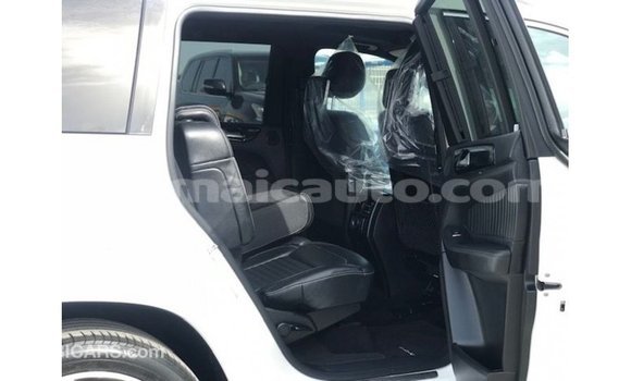 Buy Import Mercedes-Benz 190 (W201) White Car in Import - Dubai in Clarendon Buy Import Mercedes-Benz 190 (W201) White Car in Import - Dubai in Clarendon