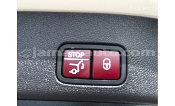 Buy Import Mercedes-Benz 190 (W201) White Car in Import - Dubai in Clarendon Buy Import Mercedes-Benz 190 (W201) White Car in Import - Dubai in Clarendon