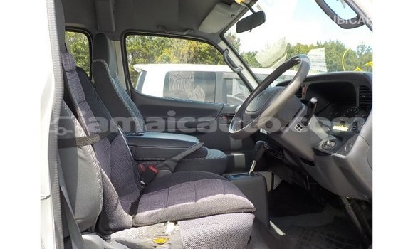 Buy Import Toyota Hiace White Car in Import - Dubai in Clarendon Buy Import Toyota Hiace White Car in Import - Dubai in Clarendon