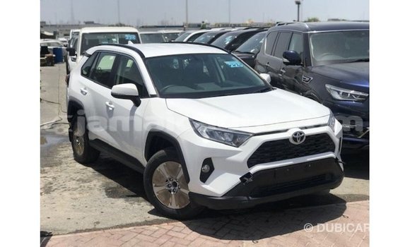 Buy Import Toyota 4Runner White Car in Import - Dubai in Clarendon Buy Import Toyota 4Runner White Car in Import - Dubai in Clarendon
