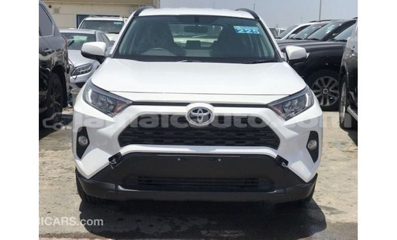 Buy Import Toyota 4Runner White Car in Import - Dubai in Clarendon Buy Import Toyota 4Runner White Car in Import - Dubai in Clarendon