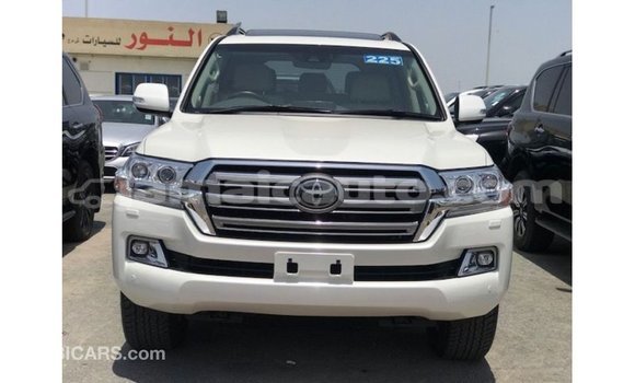 Buy Import Toyota Land Cruiser White Car in Import - Dubai in Clarendon Buy Import Toyota Land Cruiser White Car in Import - Dubai in Clarendon