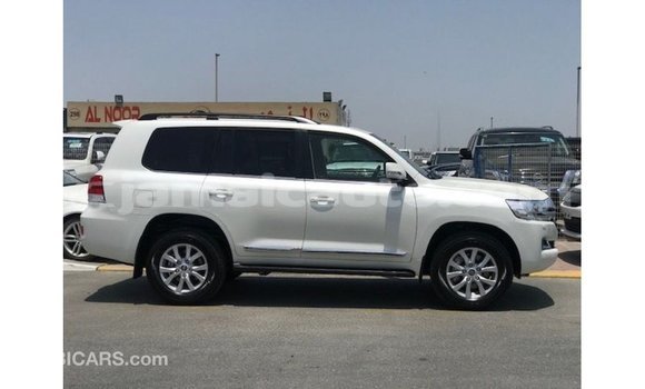 Buy Import Toyota Land Cruiser White Car in Import - Dubai in Clarendon Buy Import Toyota Land Cruiser White Car in Import - Dubai in Clarendon