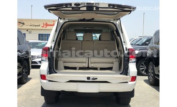 Buy Import Toyota Land Cruiser White Car in Import - Dubai in Clarendon Buy Import Toyota Land Cruiser White Car in Import - Dubai in Clarendon