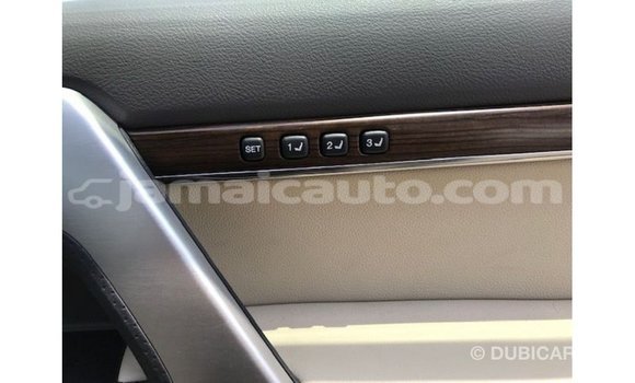 Buy Import Toyota Land Cruiser White Car in Import - Dubai in Clarendon Buy Import Toyota Land Cruiser White Car in Import - Dubai in Clarendon