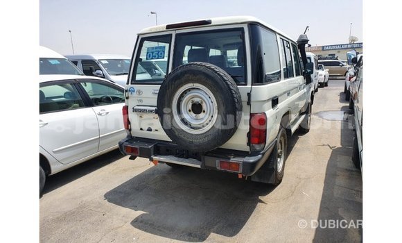 Buy Import Toyota Land Cruiser White Car in Import - Dubai in Clarendon Buy Import Toyota Land Cruiser White Car in Import - Dubai in Clarendon