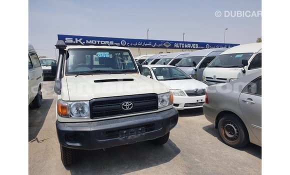 Buy Import Toyota Land Cruiser White Car in Import - Dubai in Clarendon Buy Import Toyota Land Cruiser White Car in Import - Dubai in Clarendon