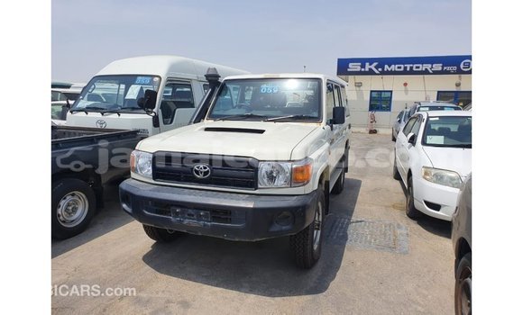 Buy Import Toyota Land Cruiser White Car in Import - Dubai in Clarendon Buy Import Toyota Land Cruiser White Car in Import - Dubai in Clarendon