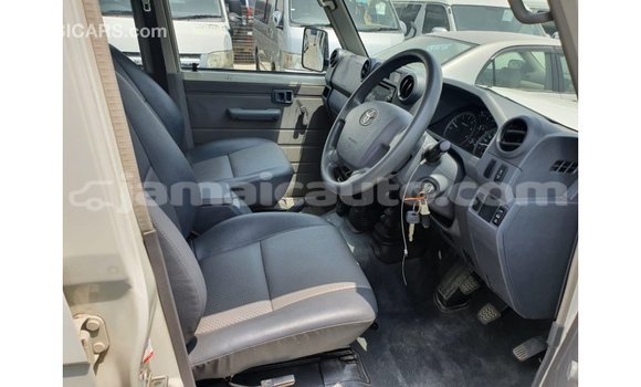 Buy Import Toyota Land Cruiser White Car in Import - Dubai in Clarendon Buy Import Toyota Land Cruiser White Car in Import - Dubai in Clarendon