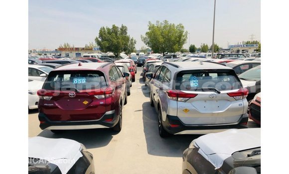 Acheter Import Voiture Toyota Rush Rouge à Import - Dubai, Clarendon Acheter Import Voiture Toyota Rush Rouge à Import - Dubai, Clarendon