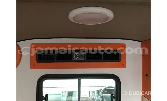 Buy Import Toyota Hiace White Car in Import - Dubai in Clarendon Buy Import Toyota Hiace White Car in Import - Dubai in Clarendon