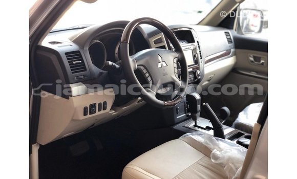 Buy Import Mitsubishi Pajero Other Car in Import - Dubai in Clarendon Buy Import Mitsubishi Pajero Other Car in Import - Dubai in Clarendon