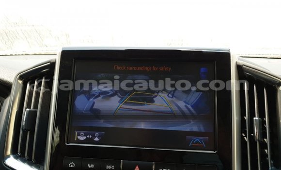 Acheter Import Voiture Toyota Land Cruiser Noir à Import - Dubai, Clarendon Acheter Import Voiture Toyota Land Cruiser Noir à Import - Dubai, Clarendon