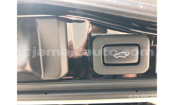 Acheter Import Voiture Toyota Land Cruiser Noir à Import - Dubai, Clarendon Acheter Import Voiture Toyota Land Cruiser Noir à Import - Dubai, Clarendon