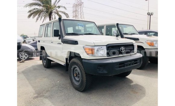 Buy Import Toyota Land Cruiser White Car in Import - Dubai in Clarendon Buy Import Toyota Land Cruiser White Car in Import - Dubai in Clarendon
