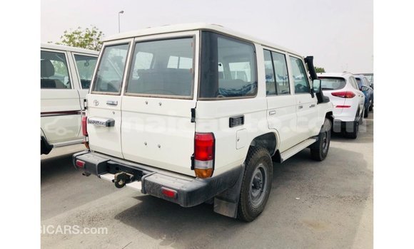 Buy Import Toyota Land Cruiser White Car in Import - Dubai in Clarendon Buy Import Toyota Land Cruiser White Car in Import - Dubai in Clarendon