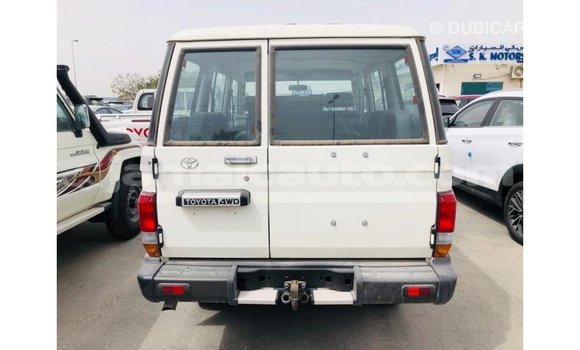 Buy Import Toyota Land Cruiser White Car in Import - Dubai in Clarendon Buy Import Toyota Land Cruiser White Car in Import - Dubai in Clarendon