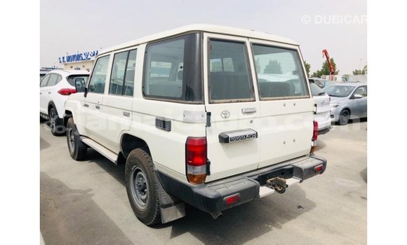 Buy Import Toyota Land Cruiser White Car in Import - Dubai in Clarendon Buy Import Toyota Land Cruiser White Car in Import - Dubai in Clarendon