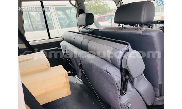 Buy Import Toyota Land Cruiser White Car in Import - Dubai in Clarendon Buy Import Toyota Land Cruiser White Car in Import - Dubai in Clarendon