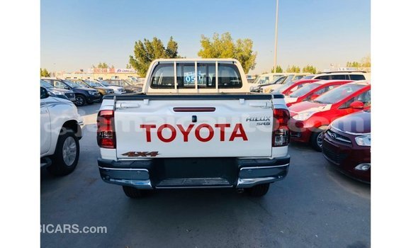 Buy Import Toyota Hilux White Car in Import - Dubai in Clarendon Buy Import Toyota Hilux White Car in Import - Dubai in Clarendon