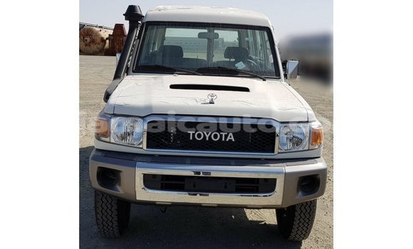 Buy Import Toyota Land Cruiser White Car in Import - Dubai in Clarendon Buy Import Toyota Land Cruiser White Car in Import - Dubai in Clarendon