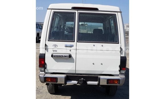 Buy Import Toyota Land Cruiser White Car in Import - Dubai in Clarendon Buy Import Toyota Land Cruiser White Car in Import - Dubai in Clarendon