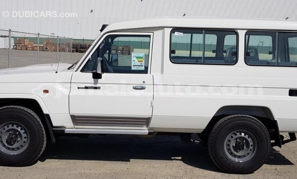 Buy Import Toyota Land Cruiser White Car in Import - Dubai in Clarendon Buy Import Toyota Land Cruiser White Car in Import - Dubai in Clarendon