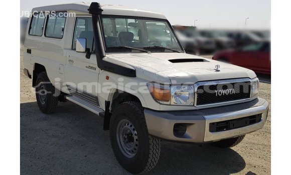 Buy Import Toyota Land Cruiser White Car in Import - Dubai in Clarendon Buy Import Toyota Land Cruiser White Car in Import - Dubai in Clarendon