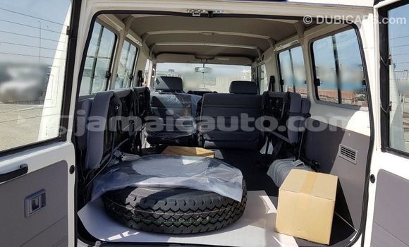 Buy Import Toyota Land Cruiser White Car in Import - Dubai in Clarendon Buy Import Toyota Land Cruiser White Car in Import - Dubai in Clarendon