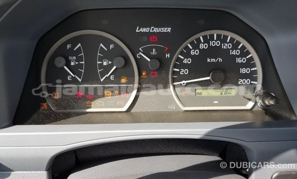 Buy Import Toyota Land Cruiser White Car in Import - Dubai in Clarendon Buy Import Toyota Land Cruiser White Car in Import - Dubai in Clarendon