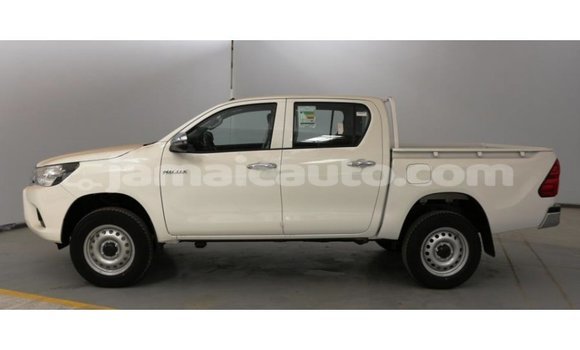 Buy Import Toyota Hilux White Car in Import - Dubai in Clarendon Buy Import Toyota Hilux White Car in Import - Dubai in Clarendon