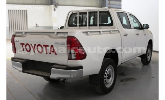 Buy Import Toyota Hilux White Car in Import - Dubai in Clarendon Buy Import Toyota Hilux White Car in Import - Dubai in Clarendon
