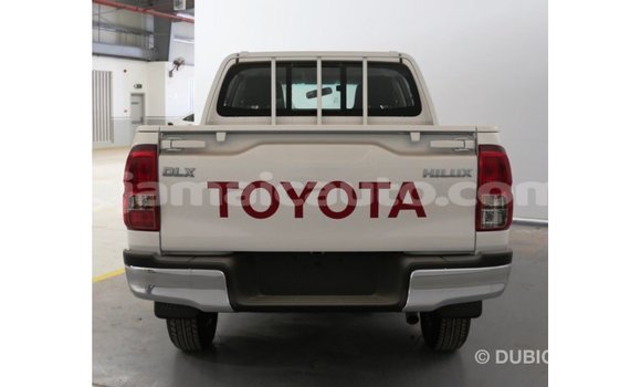 Buy Import Toyota Hilux White Car in Import - Dubai in Clarendon Buy Import Toyota Hilux White Car in Import - Dubai in Clarendon
