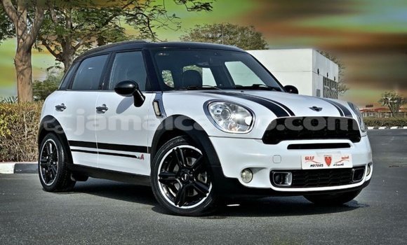 Buy Import Mini Cooper White Car in Import - Dubai in Clarendon