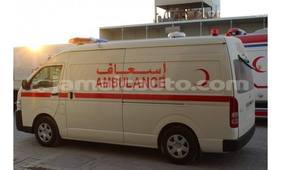 Acheter Import Voiture Toyota Hiace Blanc à Import - Dubai, Clarendon Acheter Import Voiture Toyota Hiace Blanc à Import - Dubai, Clarendon