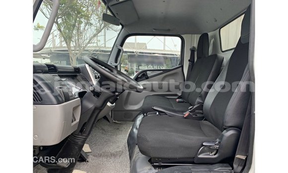 Buy Import Mitsubishi Carisma White Car in Import - Dubai in Clarendon Buy Import Mitsubishi Carisma White Car in Import - Dubai in Clarendon